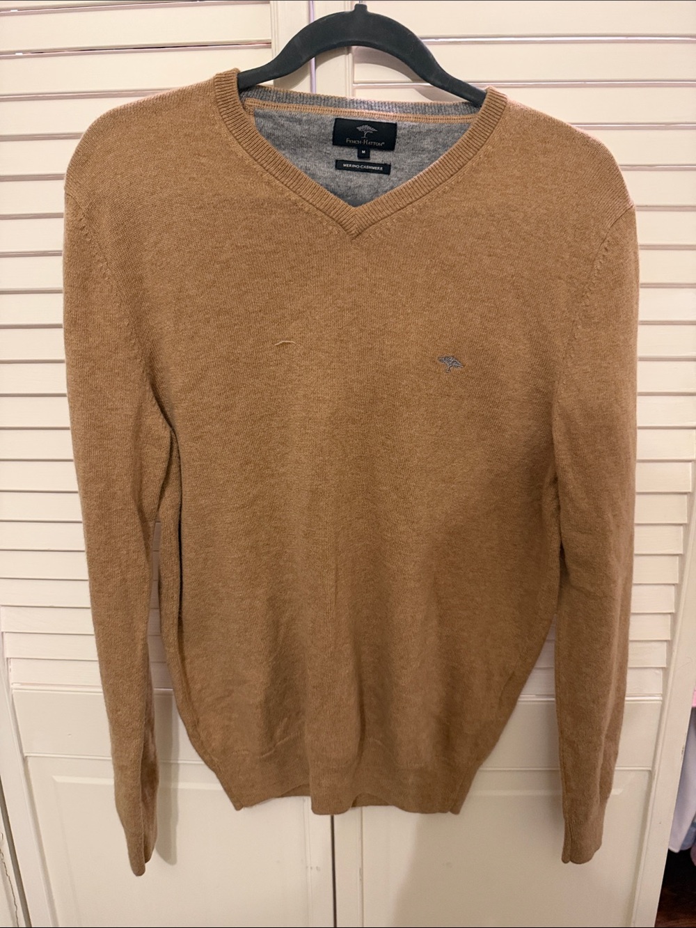 Fynch Hatton Men's V-Neck Sweater in Camel Brown